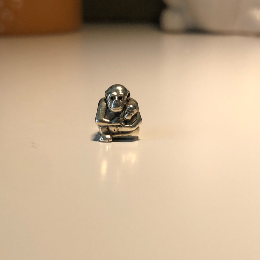 Pandora mother bead